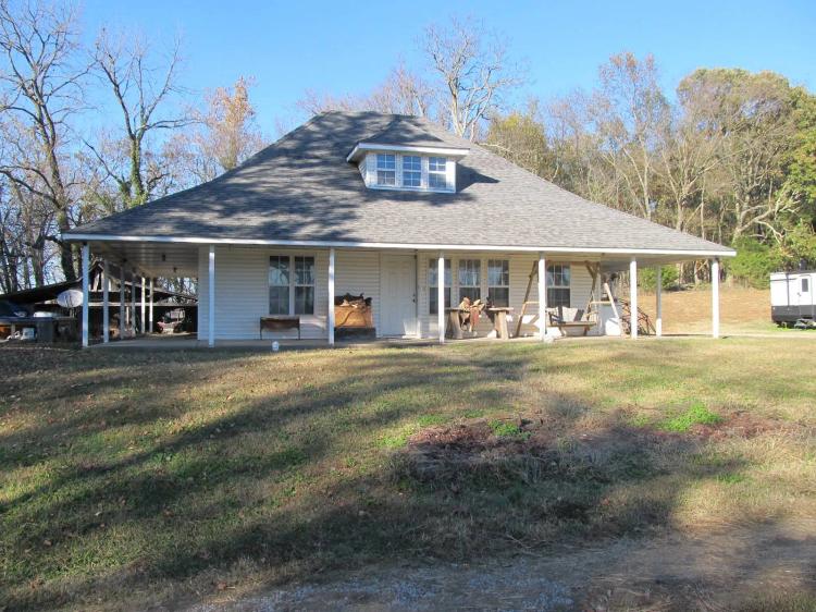 4 Bedrooms2 Bathroom on 2.00 Acres at 2957 Madison 7615