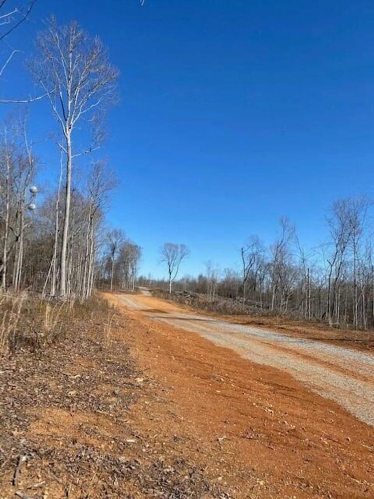 5.24+/-acres centrally located between Chattanooga and Knoxville.